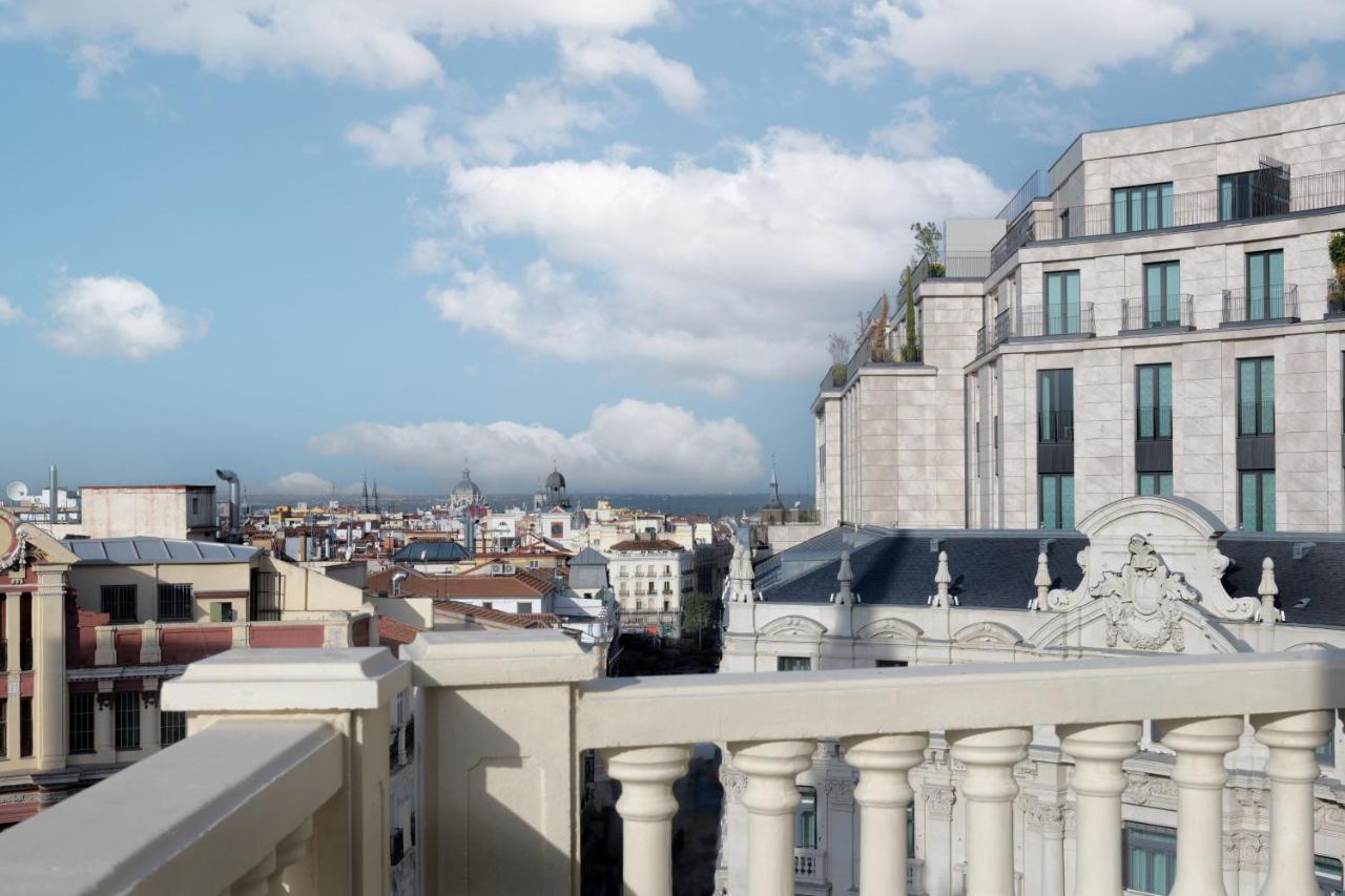 Jw Marriott Hotel Madrid Exterior photo