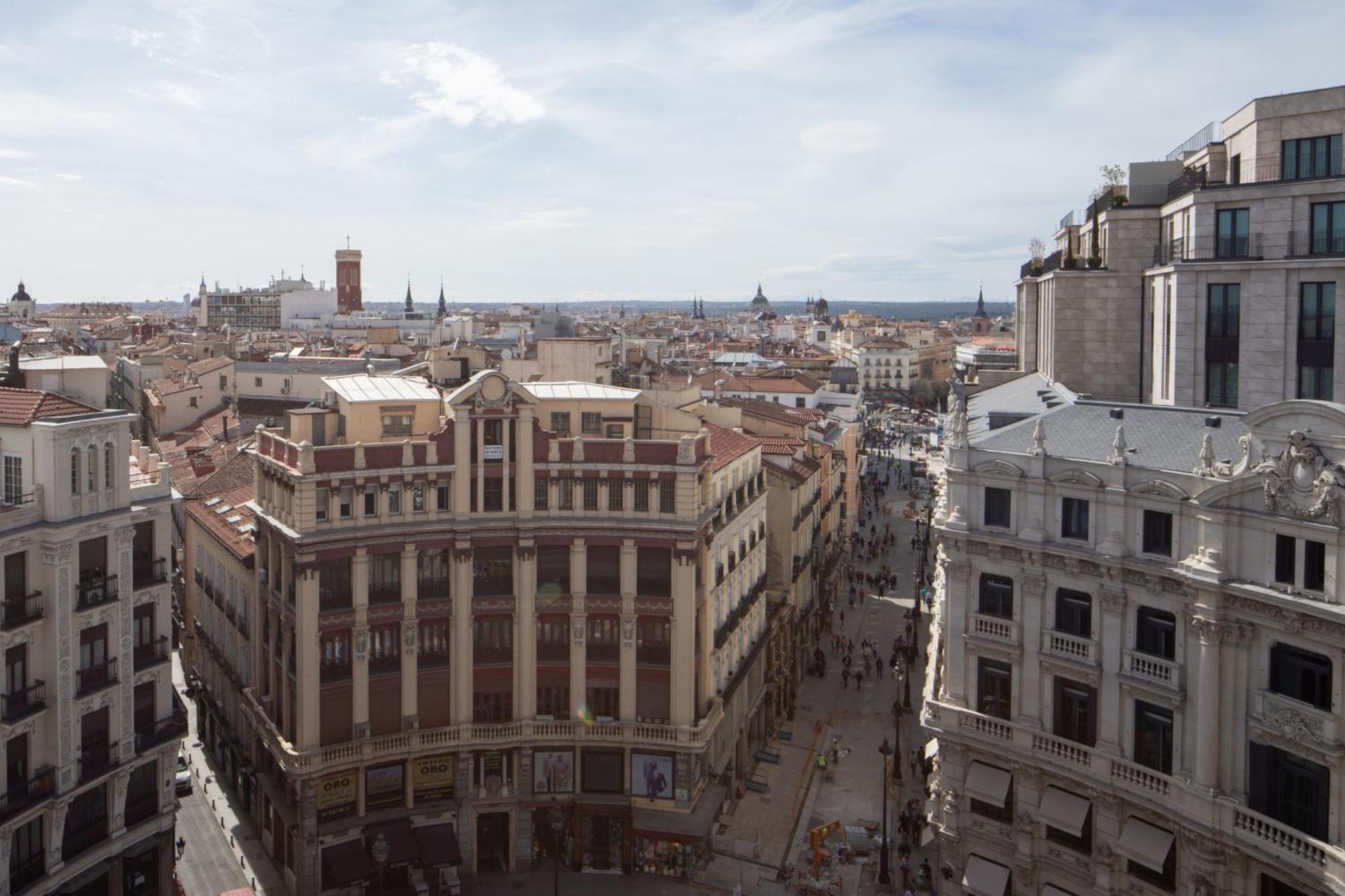 Jw Marriott Hotel Madrid Exterior photo