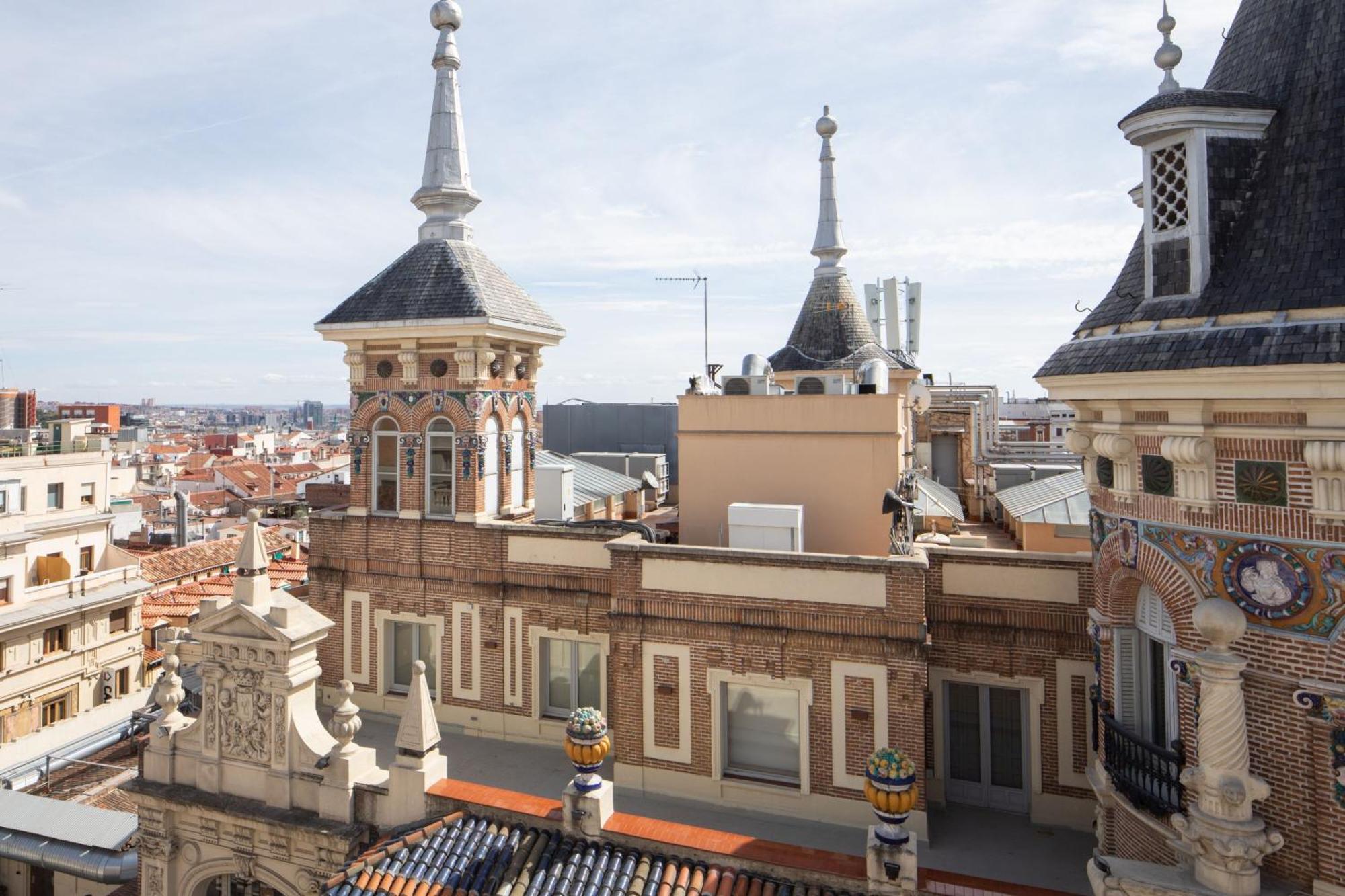 Jw Marriott Hotel Madrid Exterior photo